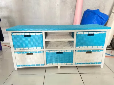 Lemari Laci Meja TV Rotan Sintetis