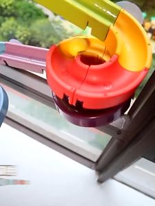 Mainan Bola Gelongsor Dinding Kanak Kanak Set Binaan Besar Mainan Mandi Bayi Mainan Pendidikan Awal Baby Ball Track Toys Building Block Wall Duck Bath Toys Water Kids Educational Toys 儿童滚珠球轨道滑滑乐大颗粒拼装积木墙洗澡戏水宝宝益智玩具小孩 E359