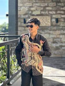 KEMEJA PREMIUM ADIPATI HITAM BATIK FLORIST