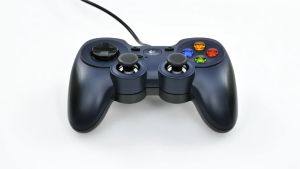 Logitech F310 Gamepad Joystick Wired untuk PC dan Android TV
