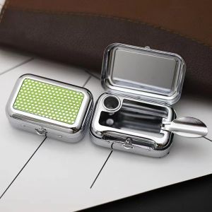 Portable Outdoor Metal Ashtray Fashionable Square Pocket Ashtray Creative Gift Iron Plated Metal Ashtray for Festive Use