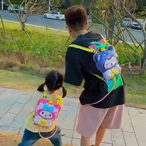 Belfoyer Water-Sprinkling Festivalสงกรานต์เด็กต้องมีกระเป๋าเป้สะพายหลังปืนฉีดน้ำของเล่นรูปร่างการ์ตูน 1000 / 2000ml ความจุน้ำ