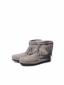 Minnetonka | Tassel British Style Flat Ankle Boots