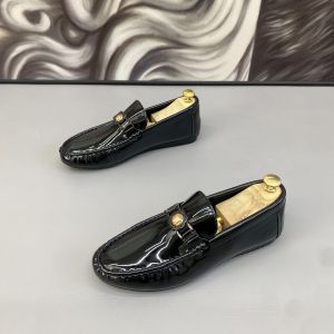 Spring 2025 Mens Casual Loafers Flat Heel Fashion Single Shoes Slip-On Low Help Leather Beans Shoes Luminous Surface Shoes