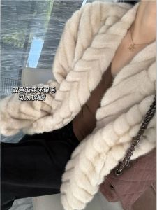 Elegant Short Style Artificial Mink Fur Jacket Compact Size Integrated Leather And Fur Design Environmentally Friendly Coat