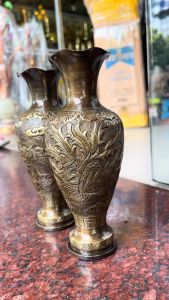 Đôi lọ hoa bằng đồng làm từ vỏ cát tút cao 18cm màu nâu