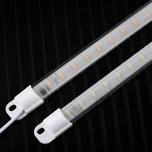 กำลังไฟ 220 โวลต์สายไฟ LED ทนต่ออุณหภูมิต่ำกันน้ำส่วนใหญ่ใช้ในการแสดงสินค้า ที่ใช้ภายในตู้ 6500k(70cm)