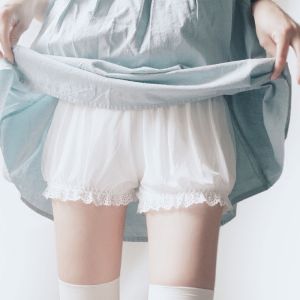 กางเกงขาสั้นเพื่อความปลอดภัยลายลูกไม้แบบไม่ม้วนน่ารักใส่ช่วงฤดูใบไม้ผลิและฤดูร้อนสำหรับสาวๆผ้าโมดัลกันโป๊ใส่ด้านในไซส์ใหญ่สำหรับนักเรียนและผู้หญิง