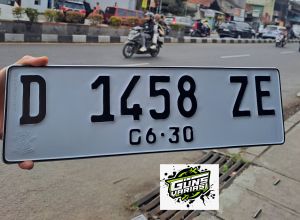 plat nomor mobil standar putih