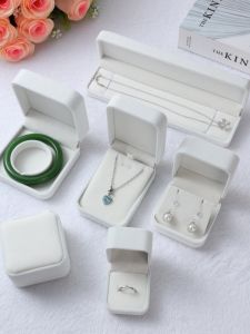 Jewellery Box Flannel Ring Box Necklace Pendant Box Stud Earrings/Bracelets Jewelry Gift Packaging Box Small Exquisite
