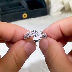 Huitan Romantic Flower Design Bridal Wedding Rings AAA White CZ Stone Luxury Accessories for Women Statement Jewelry Wholesale