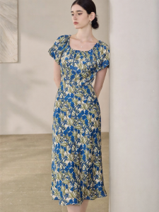 Roey s house | Elegant Square Neck Floral Satin Dress