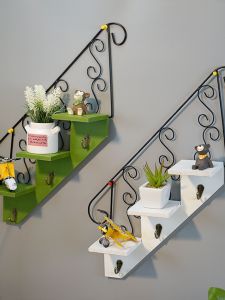 European Style Wall Mounted Iron Art Staircase Living Room Flower Rack Display Shelf Creative Wall Mounted Plant Holder Decorative Accessories