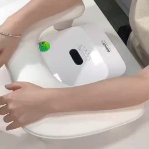 ❤️พร้อมส่ง❤️ หมอนวางมือทำเล็บที่มีสองมือแบบพกพาที่ถอดออกได้ขาตั้งแบบเอียงได้ขาตั้งทำเล็บหมอนวางมือวัสดุ PU หมอนอิงหมอนหมอนวางมือ