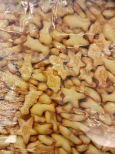 MR. BISCUIT Traditional Old School Tuck Shop Mini Seafood Salted Fish Shaped Biscuit 100g x 3 packs/180g