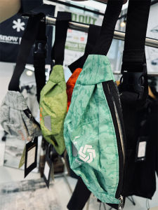 Mens and Womens Outdoor Mountain Cycling Jogging Hiking Hiking Casual Work Clothing Multi-Functional Sports Bag Waist Bag Chest Bag