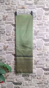 253.ผ้าฝ้าย ผ้าทอทั้งผืน ลายยกดอกบัวตอง สีเขียว