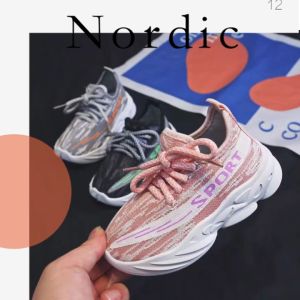 สินค้า รองเท้าผ้าใบแฟชั่น รองเท้าผ้าใบเด็ก พื้นนิ่มใส่สบายระบายอากาศ 3 สี แม่ๆรีบมาตำ 🐳