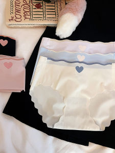 Comfortable Breathable Ice Silk Underwear Sweet Seamless Heart Shaped mid Waist Cotton Crotch Cute Young Girl Solid Color
