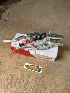 MASTER REM KANAN KIRI OVAL DAN CABLE ONLY WARNA SILVER IMPORT HANDEL KOPLING