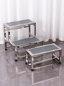 บันไดขึ้นเตียงสแตนเลส2ชั้น ท่อหนา จุกยางกันลื่นและแผ่นยาง รอรับน้ำหนัก 200 กิโล สามารถใช้ร่วมกับเตียงตรวจได้