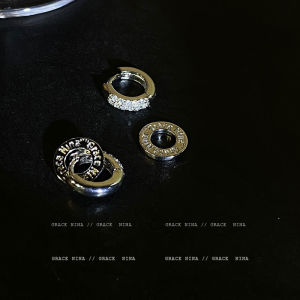 ต่างหูรูปวงแหวนคู่ประดับเพชรสองชั้นแบบสวมใส่สองครั้งสำหรับผู้หญิง ดีไซน์เรียบง่าย ดีไซน์ฤดูร้อน ดีไซน์เย้ายวนใจ เครื่องประดับหู