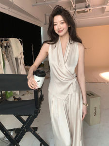 Elegant Design Sensation Set Womens Sleeveless Top And Casual Pants Two-Piece Set from Moment Condensed Lipstick