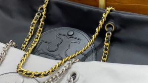 Tory Burch Shoulder Bag ELLA Medium chain Tote Bag Ladies Tote Bag Nylon waterproof bag Large capacity computer bag 152313