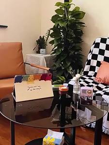 Bàn Cà Phê Kính Tròn Phong Cách Tối Giản Ý