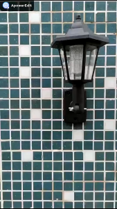 MTMโคมไฟหน้าบ้าน โคมไฟติดผนังเซลล์แสงอาทิตย์ โคมไฟติดผนังบ้านที่สว่างขึ้นอัตโนมัติ