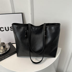 Fashionable Large Capacity Solid Color Womens Handbag 2025 New Korean Style Simple Tote Bag Versatile Commuter Bag