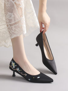 Elegant Embroidered High Heels Womens Fashionable Silk Satin Peony Flower Low Block Heel Pointed Toe Traditional Chinese Cheongsam Shoe