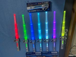 Đồ Chơi Kiếm Phát Sáng Mẫu Mới Dùng Pin Sạc Hot Hit