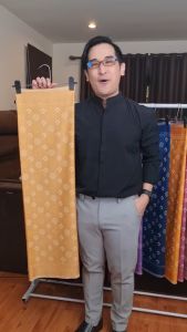 87.ผ้าฝ้าย ผ้าทอทั้งผืน ลายยกดอกวอแหวน สีเหลืองอ่อน