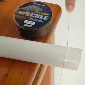 Speckle Tak Terlihat 300m Tali Pancing Gradien Maroon Lanjutan Bionik Nilon Yang Dapat Berubah Warna 0.12mm ~ 0.50mm