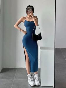 ชุดเดรสเอี๊ยมแขนกุดสไตล์สตรีท Low Cut Slit Slim Fit โดย TINIKENG สําหรับฤดูร้อน