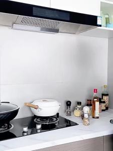 Giá Đựng Gia Vị Đa Năng Từ Thép Carbon Treo Tường
