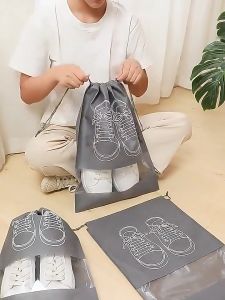 ถุงใส่รองเท้า ถุงกันฝุ่น ถุงเก็บรองเท้าแบบหูรูด เอนกประสงค์ กันน้ำ กันฝุ่น พกพาง่ายสะดวกและเป็นระเบียบG2739