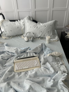  Summer Butterfly Knot Polka Dot Double Layered Lace Four Piece Set Air Conditioner Quilt Lightweight Polyester Fiber