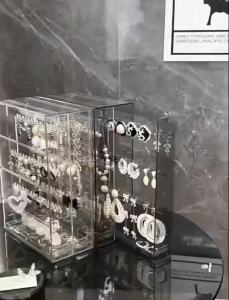 1 Pc Dustproof Transparent Necklace Storage Box Anti-Tangle Jewelry Stand Necklace & Bracelet Jewelry Display & Organizer Rack