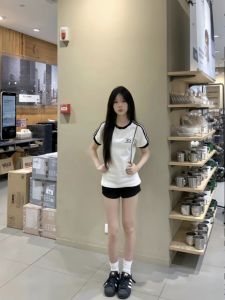 Short Sleeve Womens T-shirt Retro Summer Style Slim Fit Letter Printed Work Clothing K-style Crewneck Short Length