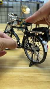 Mô hình xe đạp sắt thu nhỏ dùng làm quà lưu niệm