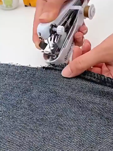 Mesin Jahit Mini Portable / Steples Mesin Jahit Tangan Manual / Spring Come Mini Sewing Kit Stapless / Souvenir Wedding Pernikahan