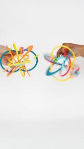 IQAngel Ecognaw Silicone Teether Ring / Mainan Gigitan Anak Bayi / Mainan Kerincingan Anak Bayi