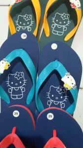 Hello Kitty Sandal Jepit Anak Perempuan | Anti Slip Tebal Lentur | Bahan Karet Spon Rubber | Warna Kuning Merah Tosca | Ukuran 21-35 | Usia 2-10 Tahun