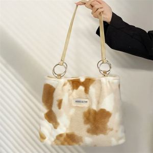 กระเป๋าถือผ้าขนสัตว์ปลอมลายอ็อกซ์ฟอร์ดแบบลำลองสำหรับผู้หญิง ขนาดใหญ่ ดีไซน์ใหม่ ฤดูหนาว กระเป๋าสะพายไหล่แบบหนังสัตว์แท้ ปิดด้วยซิป กระเป๋าถือแบบลำลอง