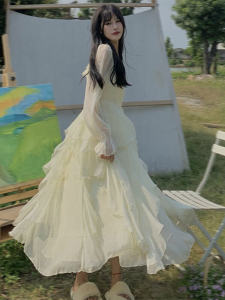 ชุดเดรสยาวแขนยาวผ้าตาข่ายสไตล์นางฟ้าสำหรับผู้หญิงในช่วงต้นฤดูใบไม้ผลิและฤดูร้อน ดีไซน์ที่ไม่ซ้ำใคร ชุดเดรสยาวปานกลาง