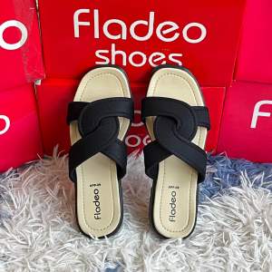 Sandal Fladeo Wanita Model Rantai Kekinian Trend 2024