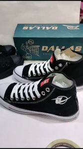 SEPATU SEKOLAH DALLAS CAMPUS HC PRIAWANITA BAHAN CANVAS