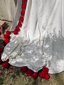 Dreaming the witch | Rose Bouquet Inspired Multi-functional Warm Blanket